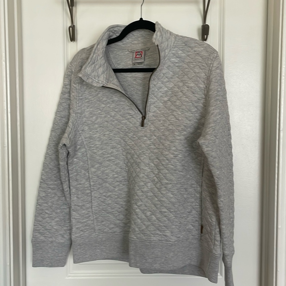 Great quarterzip sweatshirt